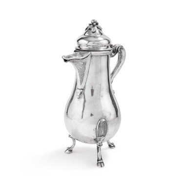 View full screen - View 1 of Lot 482. A large Maltese silver coffee-pot, Giuseppe Pelisara, Malta, circa 1760 | Grande cafétière en argent par Giuseppe Pelisara, Malte, vers 1760.