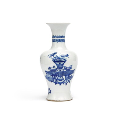 View full screen - View 1 of Lot 6. A blue and white 'Hundred Antiques' baluster vase, Qing dynasty, Kangxi period.