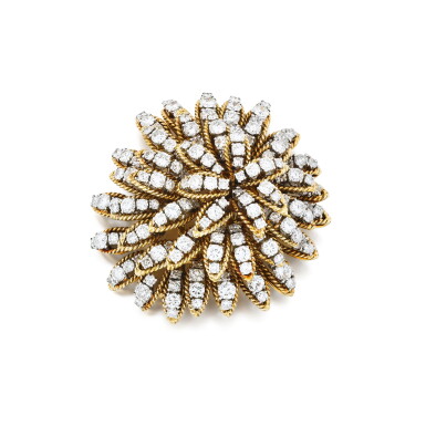View full screen - View 1 of Lot 116. Van Cleef & Arpels | Broche diamants | Diamond brooch.