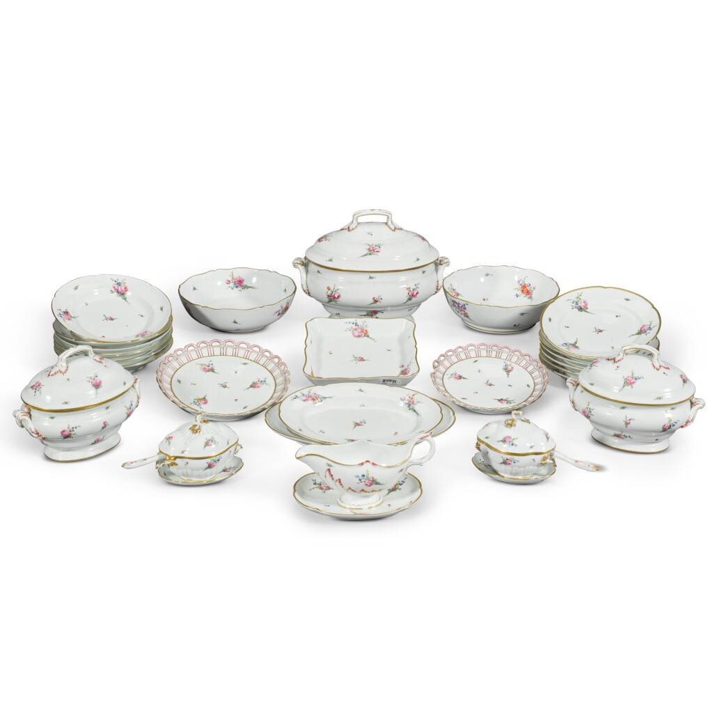 View full screen - View 1 of Lot 45. An extensive Niderviller porcelain dinner service, circa 1800.
