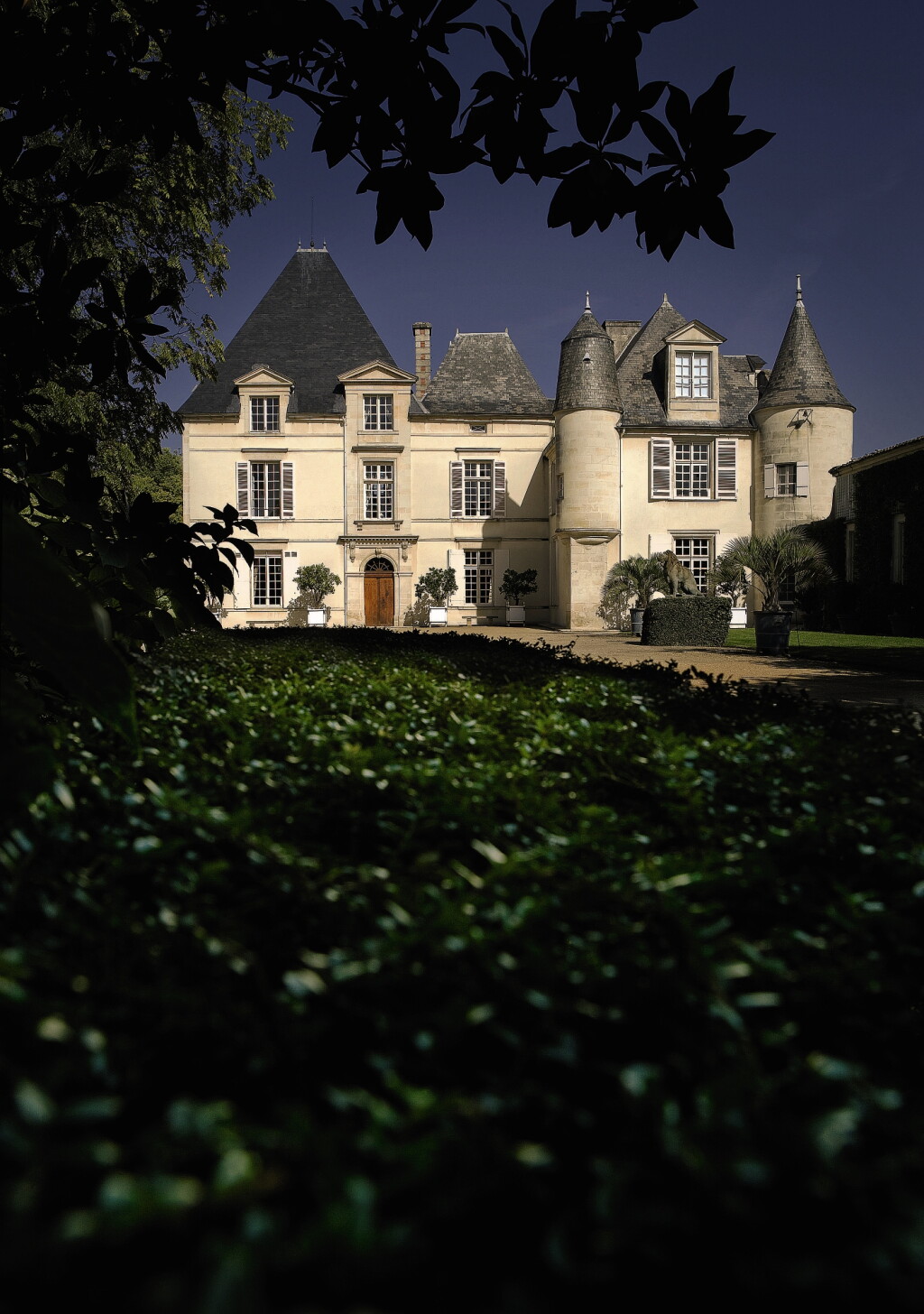 View full screen - View 1 of Lot 8032. Château Haut Brion 2016 (3 MAG).