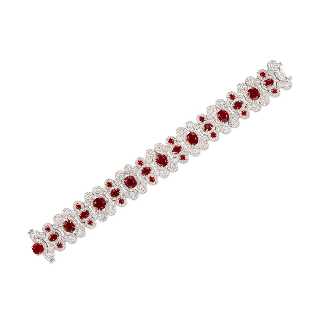View full screen - View 1 of Lot 1225. RUBY AND DIAMOND BRACELET | 天然「緬甸」未經加熱紅寶石 配 鑽石 手鏈 (紅寶石共重約18.65克拉).