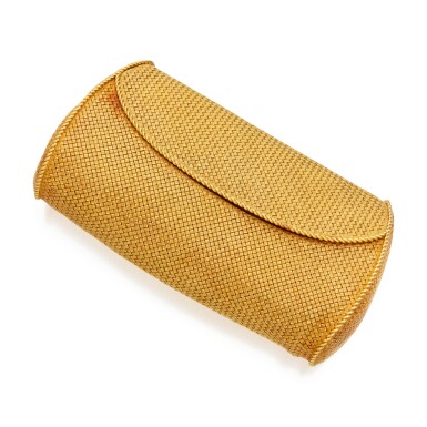 View full screen - View 1 of Lot 164. GOLD EVENING BAG.