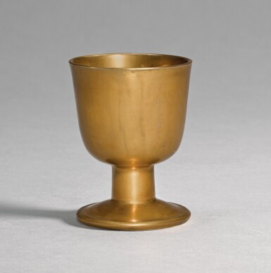 View full screen - View 1 of Lot 45. A RARE GOLD-ENAMELLED STEMCUP, YONGZHENG MARK AND PERIOD | 清雍正 金彩高足盃 《大清雍正年製》款.