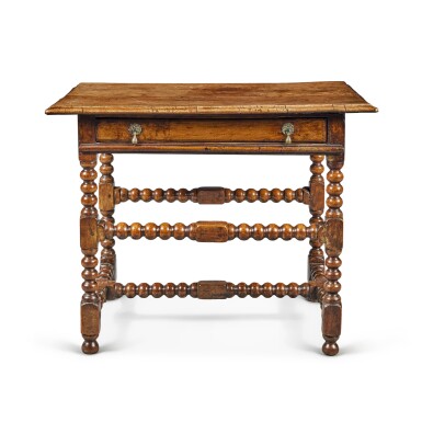 全螢幕檢視 - 查看483A Charles II Walnut Side Table, Circa 1660的1