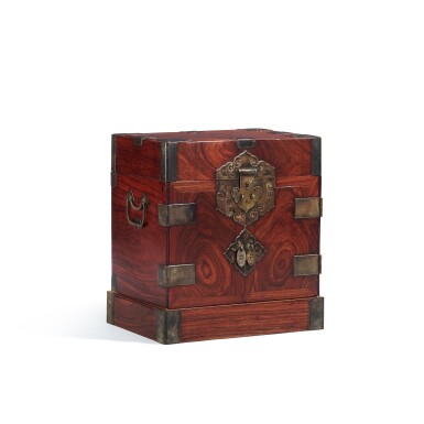 View full screen - View 1 of Lot 373. A huanghuali seal chest, guanpixiang, Late Ming - early Qing dynasty | 明末清初 黃花梨官皮箱.