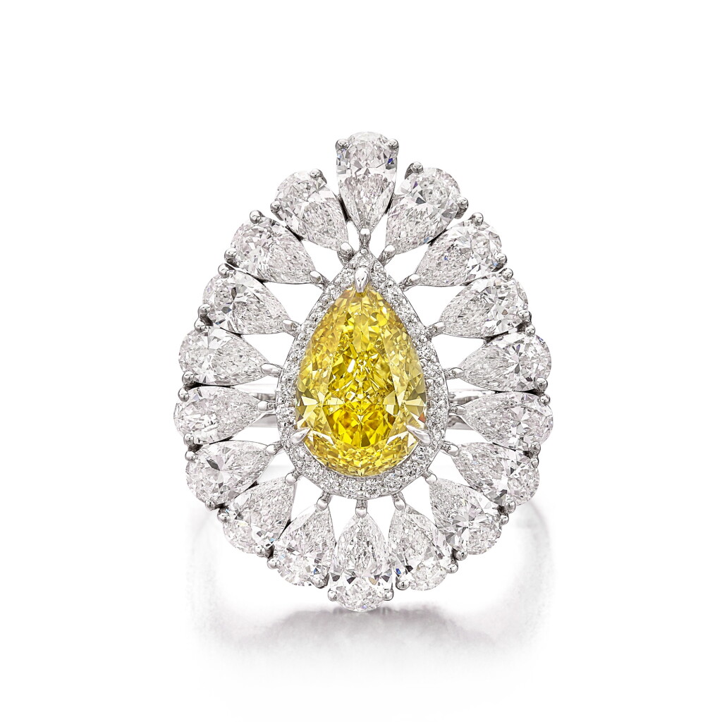 View full screen - View 1 of Lot 314. Fancy Deep Brownish Greenish Yellow 'Chameleon' Diamond and Diamond Ring | 2.01克拉 深彩棕綠黃色「變色龍」鑽石 配 鑽石 戒指.