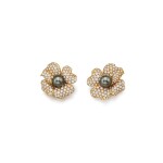 CARTIER | PAIR OF CULTURED PEARL AND DIAMOND EAR CLIPS 卡地亞 | 養殖珍珠 配 鑽石 耳環一對