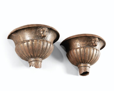 View full screen - View 1 of Lot 2. A PAIR OF CAST IRON APPLIQUE BASINS, SECOND HALF 19TH CENTURY | PAIRE DE BASSINS D'APPLIQUE EN FONTE DE FER, SECONDE MOITIÉ DU XIXE SIÈCLE.