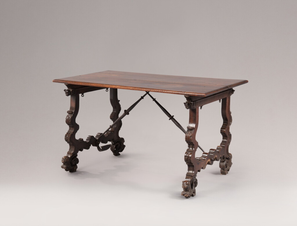 View full screen - View 1 of Lot 305. A walnut table, Genoa second half of the 17th century | Table en noyer sculpté, Gênes seconde moitié du XVIIeme siècle.
