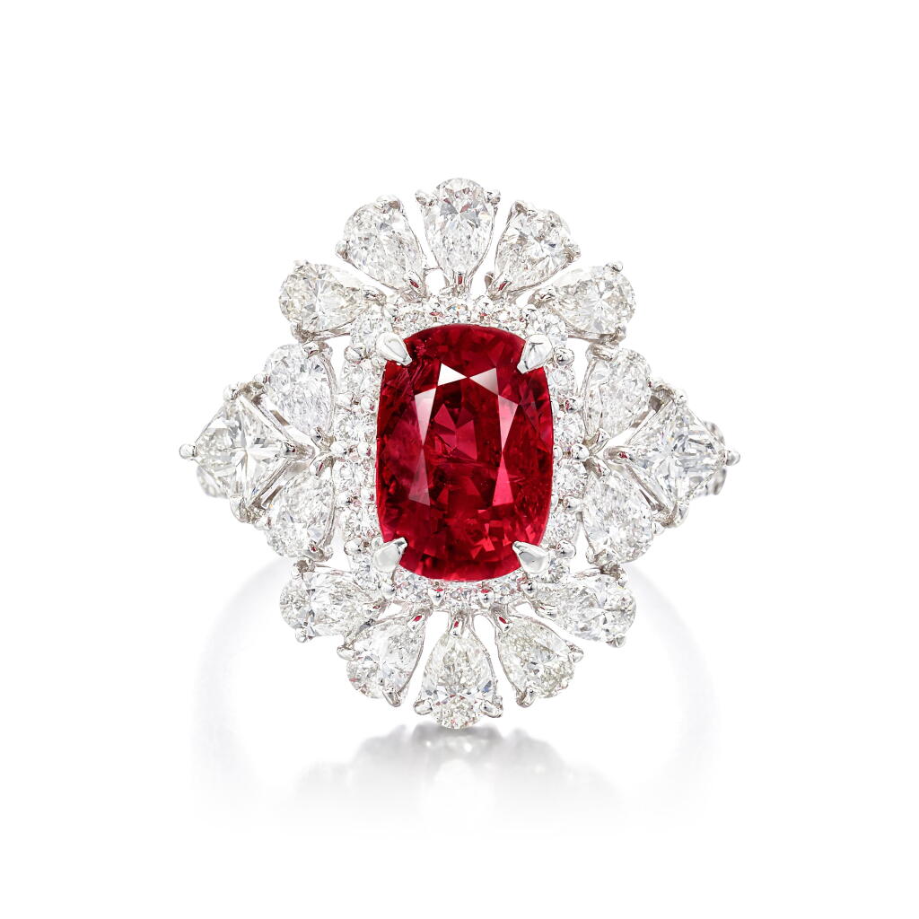 View full screen - View 1 of Lot 1887. Ruby and Diamond Ring | 3.05克拉 天然 「莫桑比克」未經加熱紅寶石 配 鑽石 戒指.