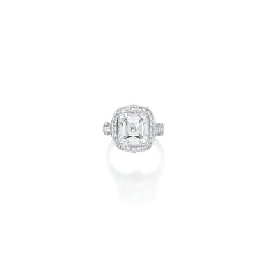 View full screen - View 1 of Lot 478. DIAMOND 'LEGACY' RING, TIFFANY & CO. | 鑽石「Legacy」戒指,蒂芙尼.