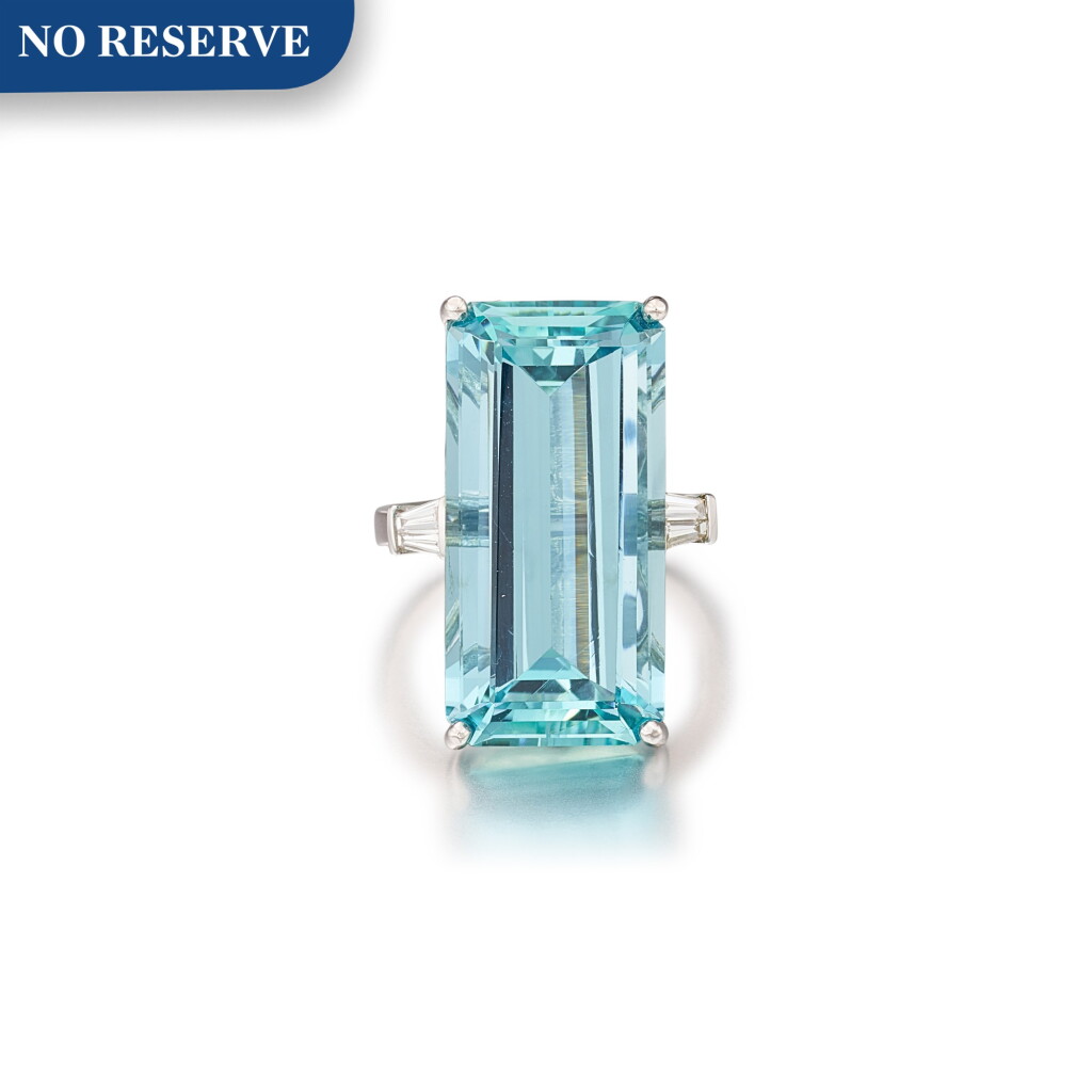 View full screen - View 1 of Lot 1205. AQUAMARINE AND DIAMOND RING | 海藍寶 配 鑽石 戒指 .