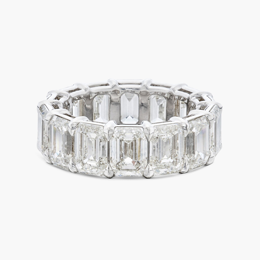 View full screen - View 1 of Lot 278. Diamond Ring .