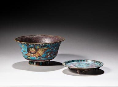 View full screen - View 1 of Lot 49. A cloisonné enamel 'lion' bowl and a 'chilong' tripod dish, Ming dynasty | 明 掐絲琺瑯瑞獅八寶紋盌 及 螭龍紋三足盤 一組兩件.