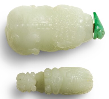 View full screen - View 1 of Lot 310. A PALE CELADON JADE 'CICADA' BELT HOOK QING DYNASTY, 18TH/19TH CENTURY | 清十八/十九世紀 青白玉螳螂捕蟬紋帶鉤.