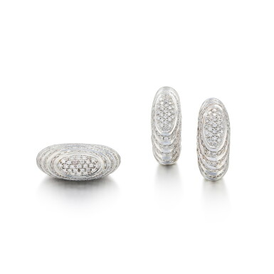 View full screen - View 1 of Lot 261. Demi-parure diamants | Diamond demi-parure.