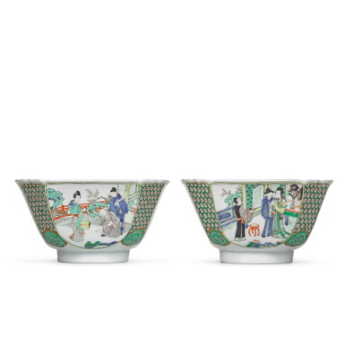 View full screen - View 1 of Lot 696. A pair of famille-verte 'figural' square bowls, Qing dynasty, Kangxi period | 清康熙 五彩人物故事圖倭角方盌一對.