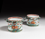 Paire de rafraichissoirs en porcelaine de la famille verte à décor d'oiseaux et de fleurs, Dynastie Qing, XVIIIe siècle