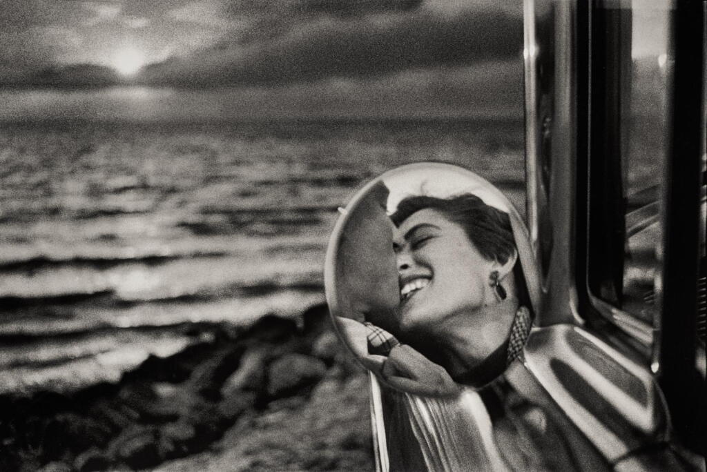View full screen - View 1 of Lot 25. ELLIOTT ERWITT | 'CALIFORNIA KISS', SANTA MONICA, 1955.