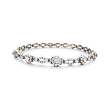 View full screen - View 1 of Lot 1056. Diamond necklace.