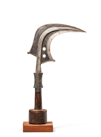 View full screen - View 1 of Lot 76. Couteau, Mangbetu, République Démocratique du Congo | Mangbetu Knife, Republic Democratic of the Congo.