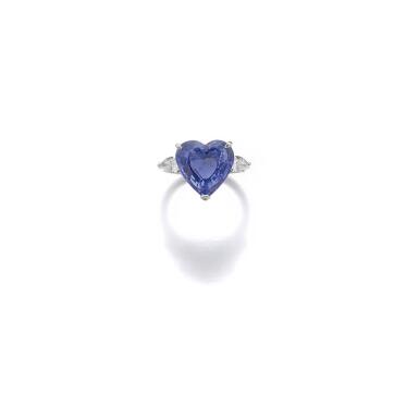 View full screen - View 1 of Lot 318. SAPPHIRE AND DIAMOND RING.