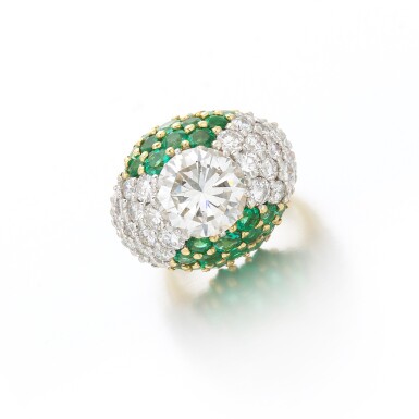 View full screen - View 1 of Lot 213. Emerald and diamond ring (Anello con smeraldo e diamanti).
