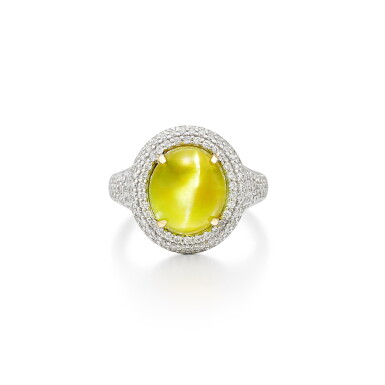 View full screen - View 1 of Lot 2789. Cat's Eye Chrysoberyl And Diamond Ring | 9.91克拉 天然 「斯里蘭卡」金綠貓眼石 配 鑽石 戒指.