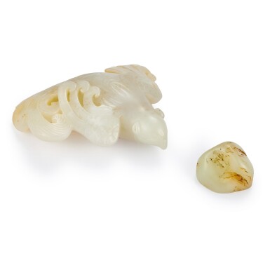 View full screen - View 1 of Lot 2152. A small white jade ‘longevity ’ seal and a white jade bird Qing dynasty | 清 白玉隨形「長壽」印及白玉鳳鳥.