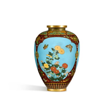 View full screen - View 1 of Lot 135. A CLOISONNE ENAMEL VASE SIGNED KYOTO NAMIKAWA (NAMIKAWA YASUYUKI, 1845-1927), MEIJI PERIOD, LATE 19TH CENTURY.