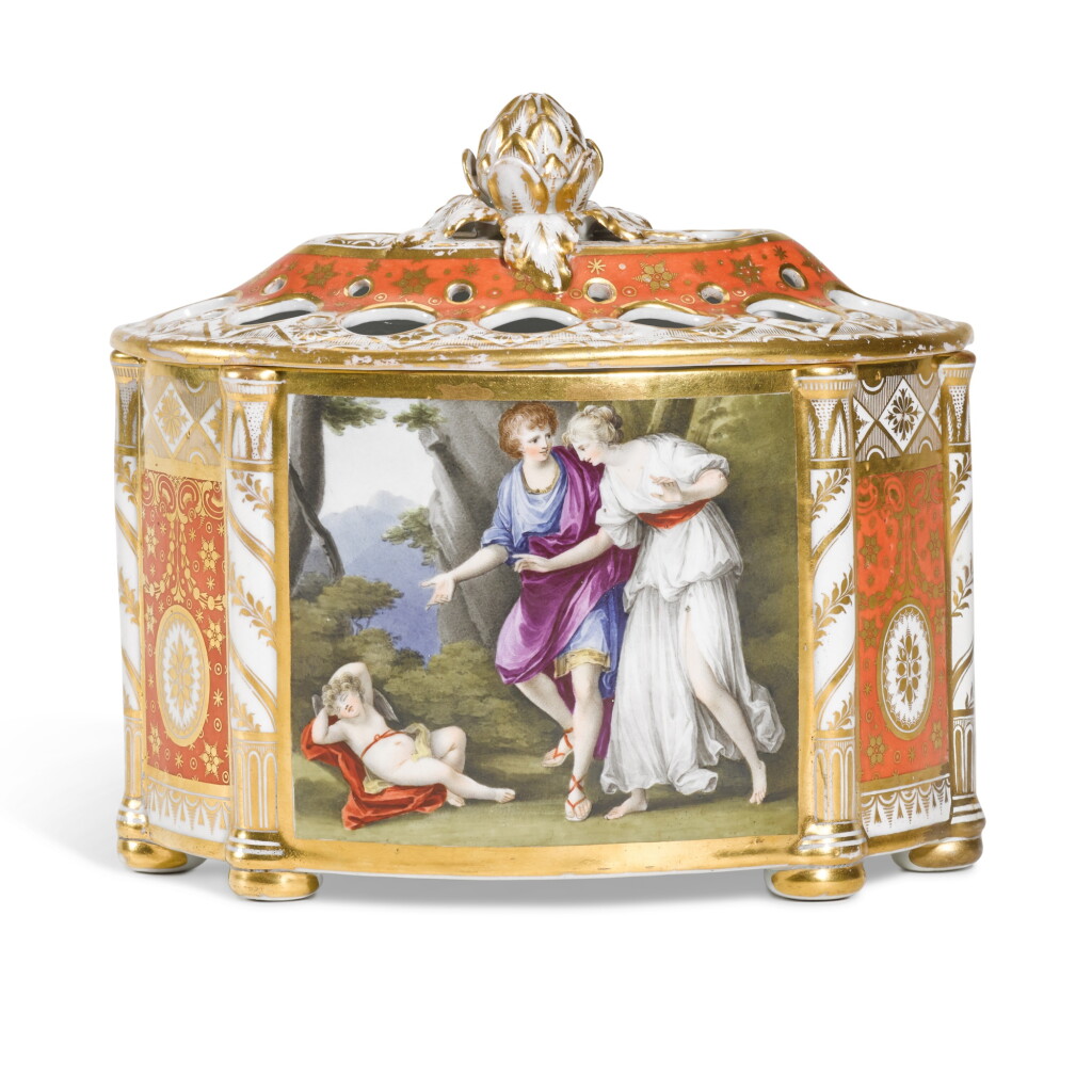 View full screen - View 1 of Lot 46. A Chamberlain's, Worcester bough pot and cover, circa 1810.