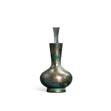 View full screen - View 1 of Lot 3583. A rare bronze arrow vase, touhu, Southern and Northern Dynasties | 南北朝 響銅投壺.