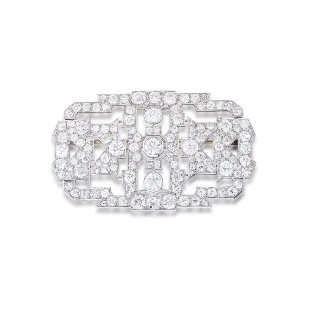 View full screen - View 1 of Lot 70. Broche diamants | Diamond brooch.