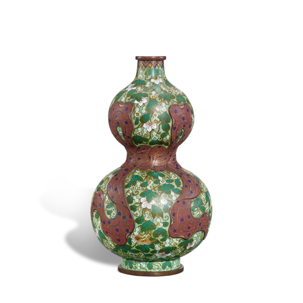 View full screen - View 1 of Lot 968. A cloisonné enamel double guard vase, Late Qing dynasty - Republic period | 清晚期至民國 銅胎掐絲琺瑯福祿萬代葫蘆尊 《老天利製》款.