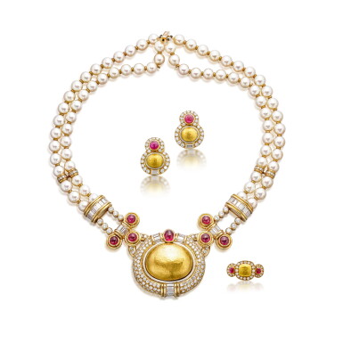 View full screen - View 1 of Lot 1933. ‘Les Pierres d'Or’ Cultured Pearl, Ruby and Diamond Parure | 尚美 | ’Les Pierres d'Or’ 養殖珍珠 配 紅寶石 及 鑽石 項鍊 及 耳夾 及 戒指套裝.