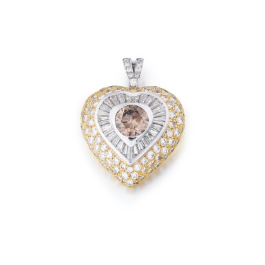 View full screen - View 1 of Lot 233. Pendentif diamant brun et diamants | Brown diamond and diamond pendant.