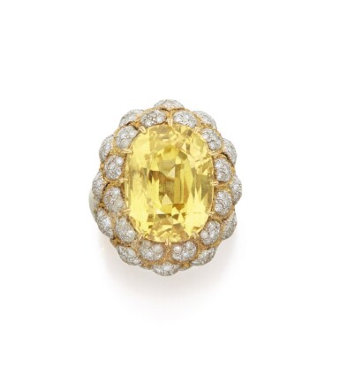 View full screen - View 1 of Lot 87. BUCCELLATI | YELLOW SAPPHIRE AND DIAMOND RING.