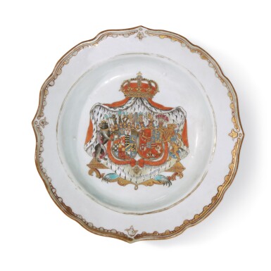 View full screen - View 1 of Lot 1777. A Rare Small Chinese Export Princely Armorial Dish for the German Market Qing Dynasty, Qianlong Period, Circa 1750 | 清乾隆 約1750年 粉彩紋章圖小盤.