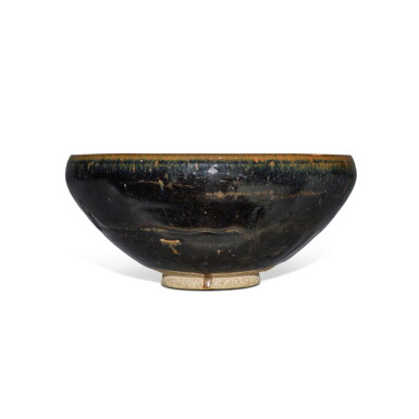 View full screen - View 1 of Lot 72. A large black-glazed russet-splashed bowl, Jin / Yuan dynasty.