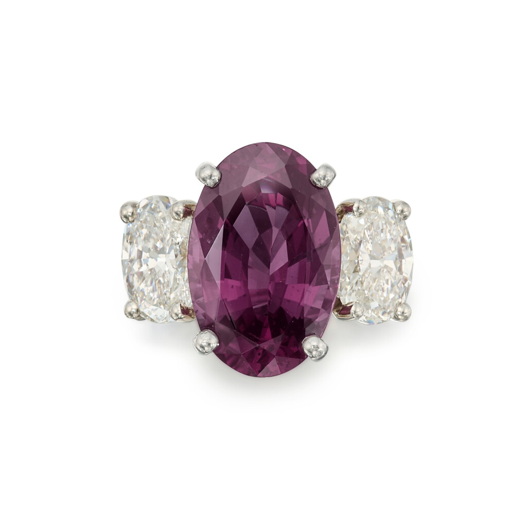 全萤幕检视 - 查看19A Superb Alexandrite and Diamond Ring | Oscar Heyman & Brothers | 亞歷山大變色石及鑽石戒指的1