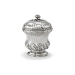 A silver sugar covered bowl, Joseph Martin Figuière, Marseille, 1750 or 1760 | Pot à sucre en argent par Joseph Martin Figuière, Marseille, 1750 ou 1760