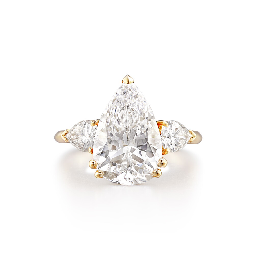 View full screen - View 1 of Lot 1802. Diamond Ring | 梵克雅寶 | 3.41克拉 梨形 D色 內部無瑕鑽石 配 鑽石戒指.