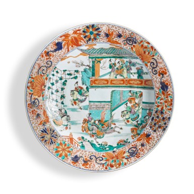 View full screen - View 1 of Lot 31. A Large Chinese Famille-Verte and Verte-Imari 'Yang Family' Charger, Qing Dynasty, Kangxi Period | 清康熙 五彩楊家女將人物故事圖大盤.
