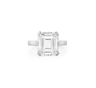 View full screen - View 1 of Lot 181. Bague diamant | Diamond ring.