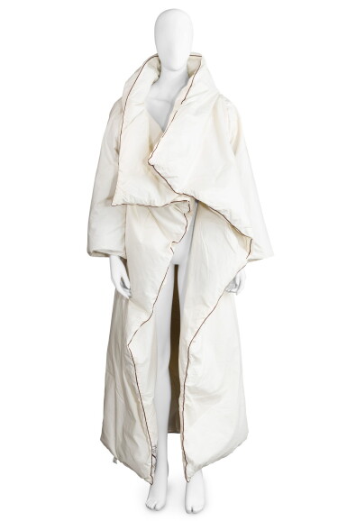 View full screen - View 1 of Lot 106. Martin Margiela, Fall-Winter 1999-2000 | Automne-Hiver 1999-2000.