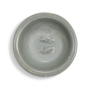 View full screen - View 1 of Lot 49. A ‘Longquan’ celadon-glazed ‘twin-fish’ washer,, Southern Song dynasty | 南宋 龍泉窰青釉貼雙魚盤.