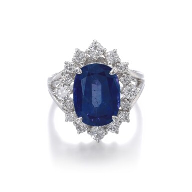 View full screen - View 1 of Lot 1157. Colour change sapphire and diamond ring.