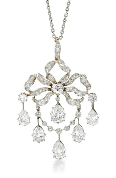 View full screen - View 1 of Lot 67. DIAMOND PENDANT/BROOCH, EARLY 20TH CENTURY.