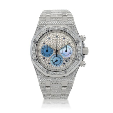 View full screen - View 1 of Lot 50. Royal Oak, Ref. 25967BC White gold, diamond and sapphire-set chronograph wristwatch with date, bracelet and mother of pearl subsidiary dials Made in 2003 | 愛彼25967BC型號「Royal Oak」白金鑲鑽石及藍寶石計時鍊帶腕錶,備日期顯示及珠母貝小錶盤,2003年製.